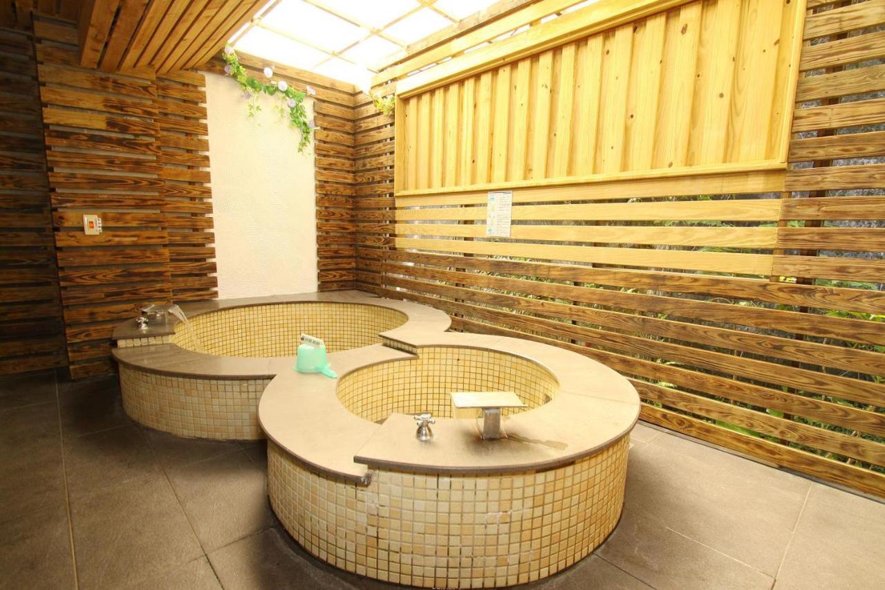 Hotspring World Wulai Hotel Екстериор снимка