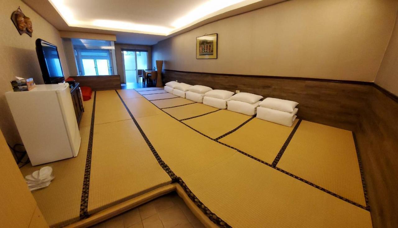 Hotspring World Wulai Hotel Екстериор снимка
